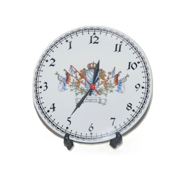 Rückwärtsuhr, Wanduhr, Bayern mit Löwen und Fahnen, Größe 19 cm